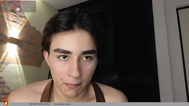 Connorr_01のライブXXXチャット