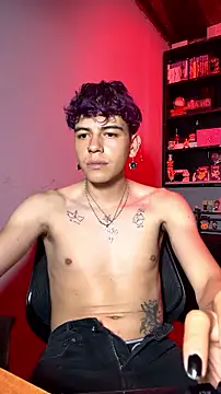 XXX chat uživo modela MikeyKuro