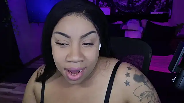 RoxieVoss live XXX chat