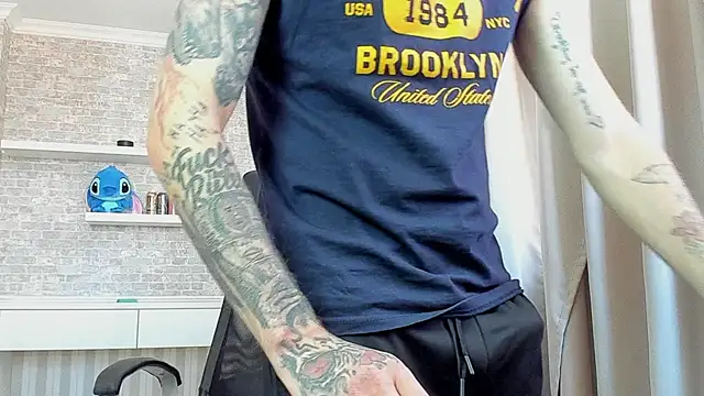 JonahShaw Live XXX-chat