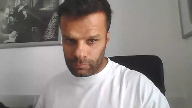 Chatroom XXX en direct de FROCETTO93