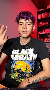 MikeyKuro Chat XXX live