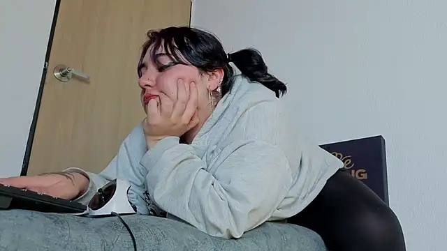 Blueberry_gothic's Live XXX Chat