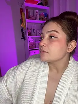 Chat XXX en directo de EmilyBarragan_