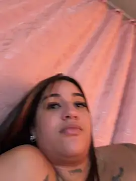 Chatroom XXX en direct de Little_Gaby_