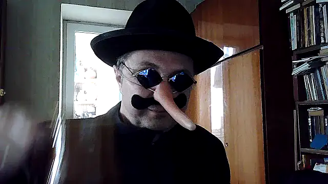 Pokaz2020's Live XXX Chat