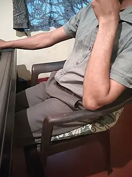 monstrous_bull Live XXX Chat
