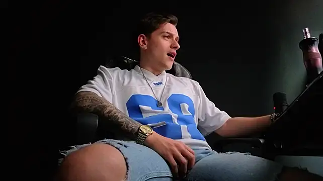 Онлайн чат XXX FelixStarkk