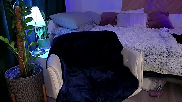Ellie-Elizabeth Live XXX Chat