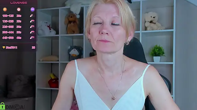 Julie_Lucas Obrolan Langsung XXX