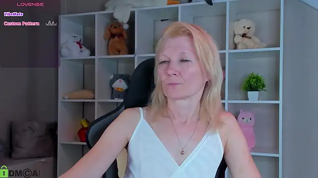 Chat XXX en directo de Julie_Lucas
