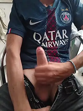 Skinboy06 Live XXX Chat