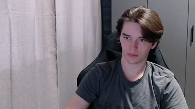XXX chat uživo modela arthur___king