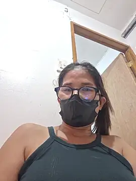 Mommy_shine's Live XXX Chat