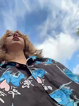 RonnieKiss 即時 XXX 聊天