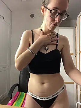 MartiniiSelenna's Live XXX Chat