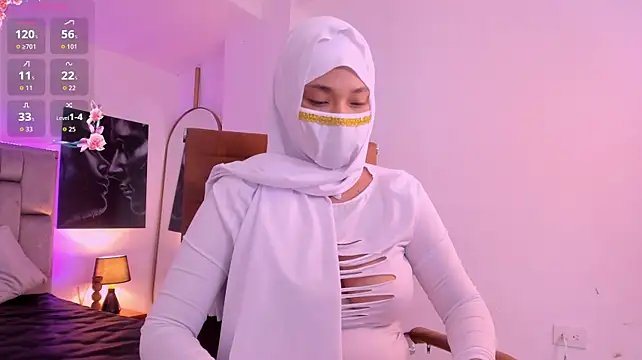 zuri_zayn – Naživo XXX chat