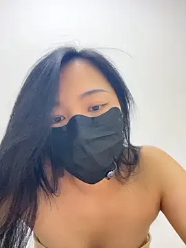 Nini_11's Live XXX Chat