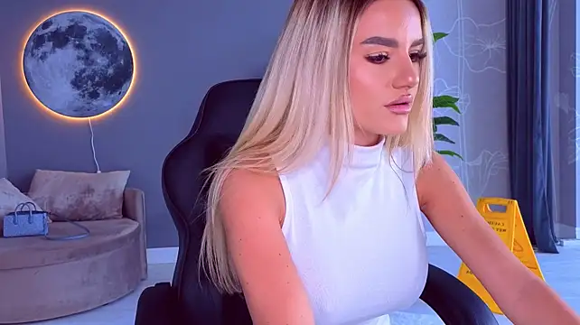 SpoilM3Mor3 Live XXX-chat