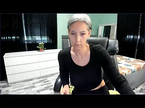LexxxyDiamond Live XXX Chat