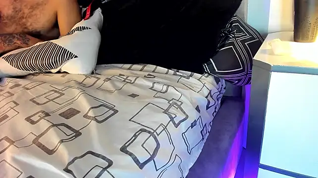 Онлайн чат XXX LucasThomson_