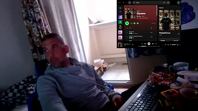 underd0g Chat XXX in diretta
