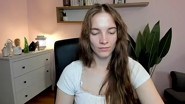 kenzie_x Adlı Modelin Canlı XXX Sohbeti