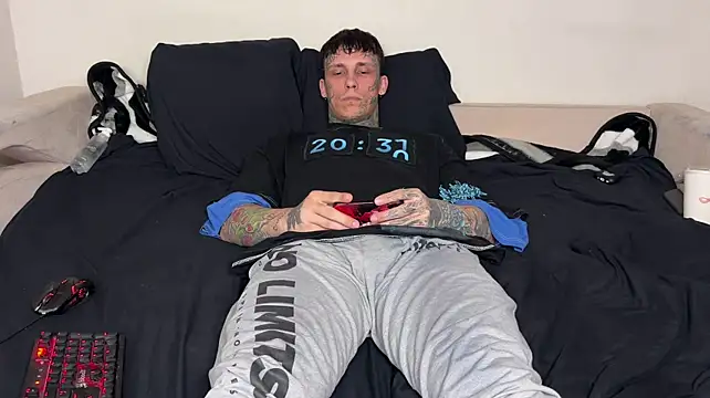 XXX chat uživo modela Anubisgods