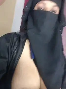 Aafreen_36's Live XXX Chat