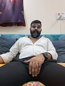 Fun_Guuy Chat XXX live