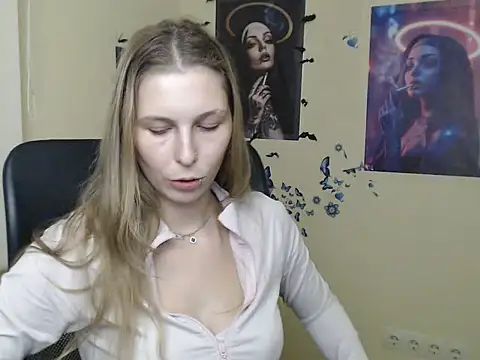 StrangerGi – Live XXX-chat