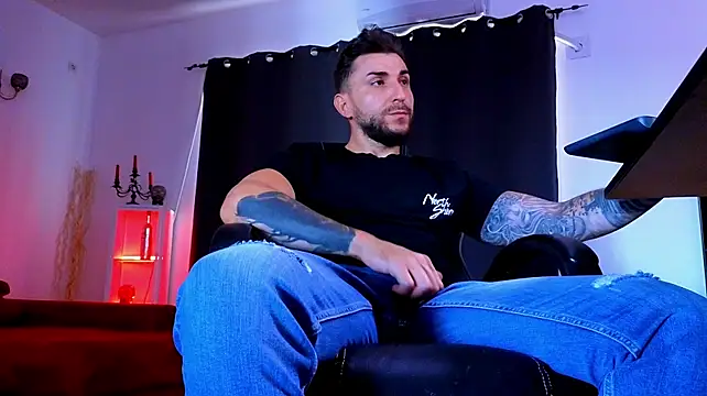دردشة MightyAaron66 الجنسية المباشرة