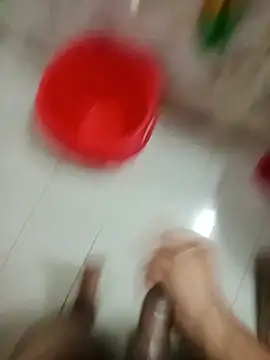 zim200 Chat XXX live