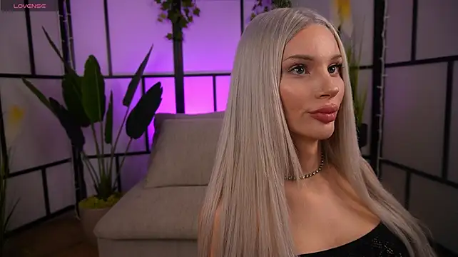 BarbieKara XXX чат на живо