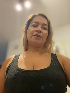 Jlo_69のライブXXXチャット