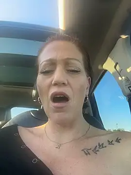 MilfOfDreams' Live XXX Chat
