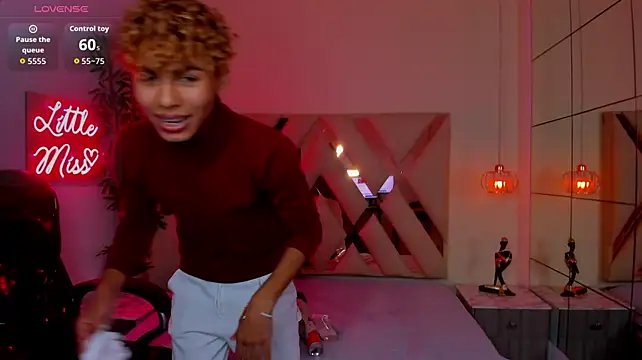 Anyelo_Twink – Naživo XXX chat