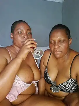 theplayfulmaid élő XXX-chatje