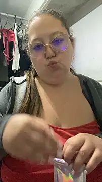 Chloee_Peach 라이브 XXX 채팅
