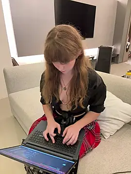 دردشة Sarahhh_xxx الجنسية المباشرة