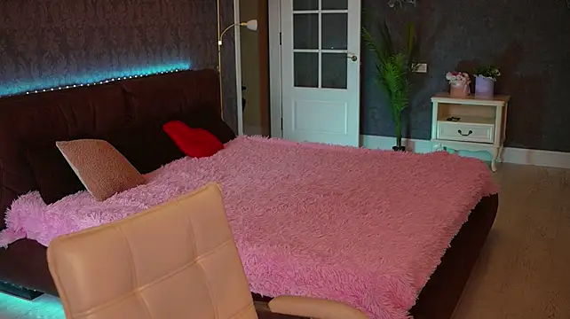 DinaCandy Chat XXX in diretta