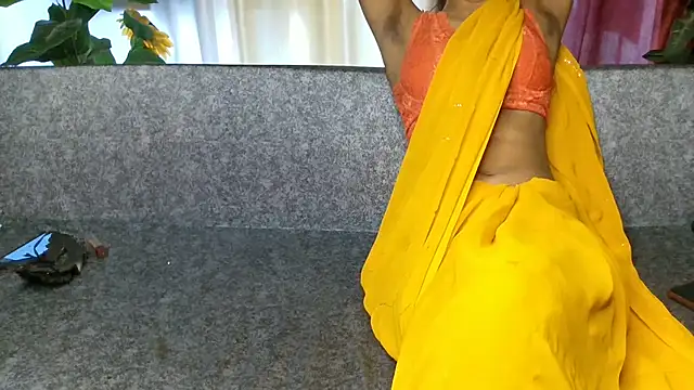 wild_saanvi élő XXX-chatje