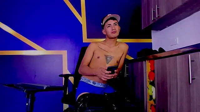 NIO_KLOUDS_ – Naživo XXX chat