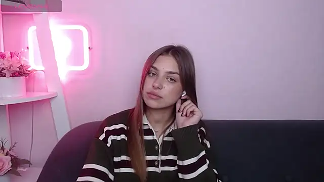 MilanaAngelAs Chat XXX in diretta