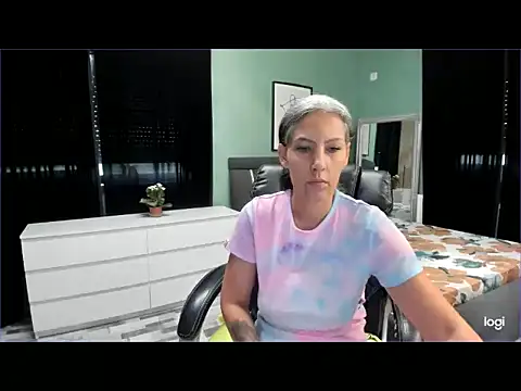 LexxxyDiamond Live XXX Chat