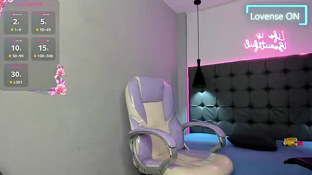 scarletcherry18 Live XXX Chat