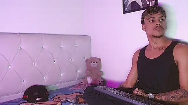Angel_foxc13 live XXX chat