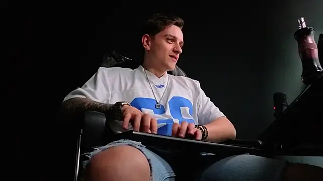 FelixStarkk – Naživo XXX chat