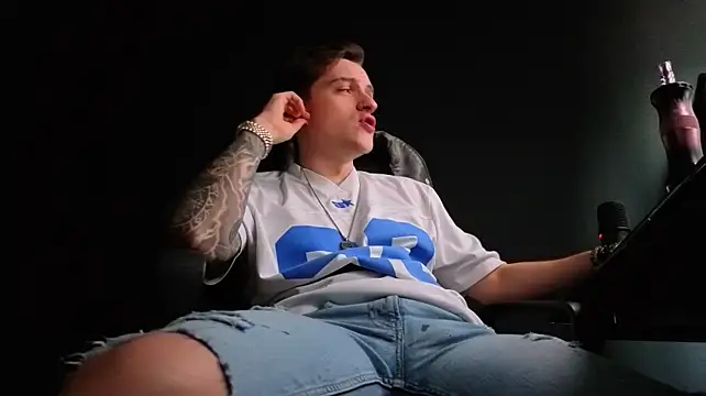 Chat XXX en directo de FelixStarkk