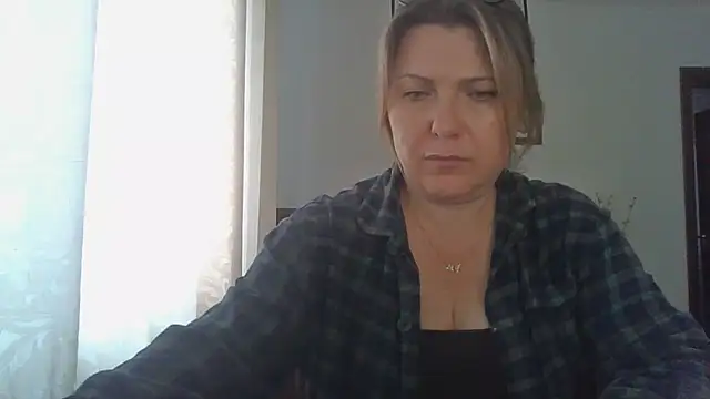Chat XXX ao vivo de ElenaLove888